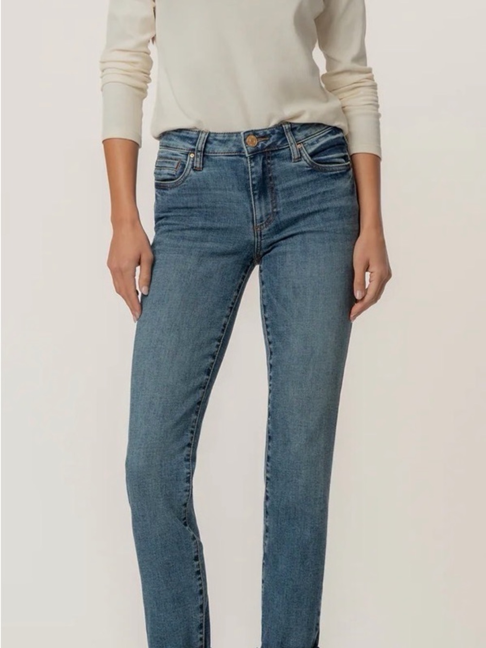 Mid-Rise Boy Friend Women’s Jeans